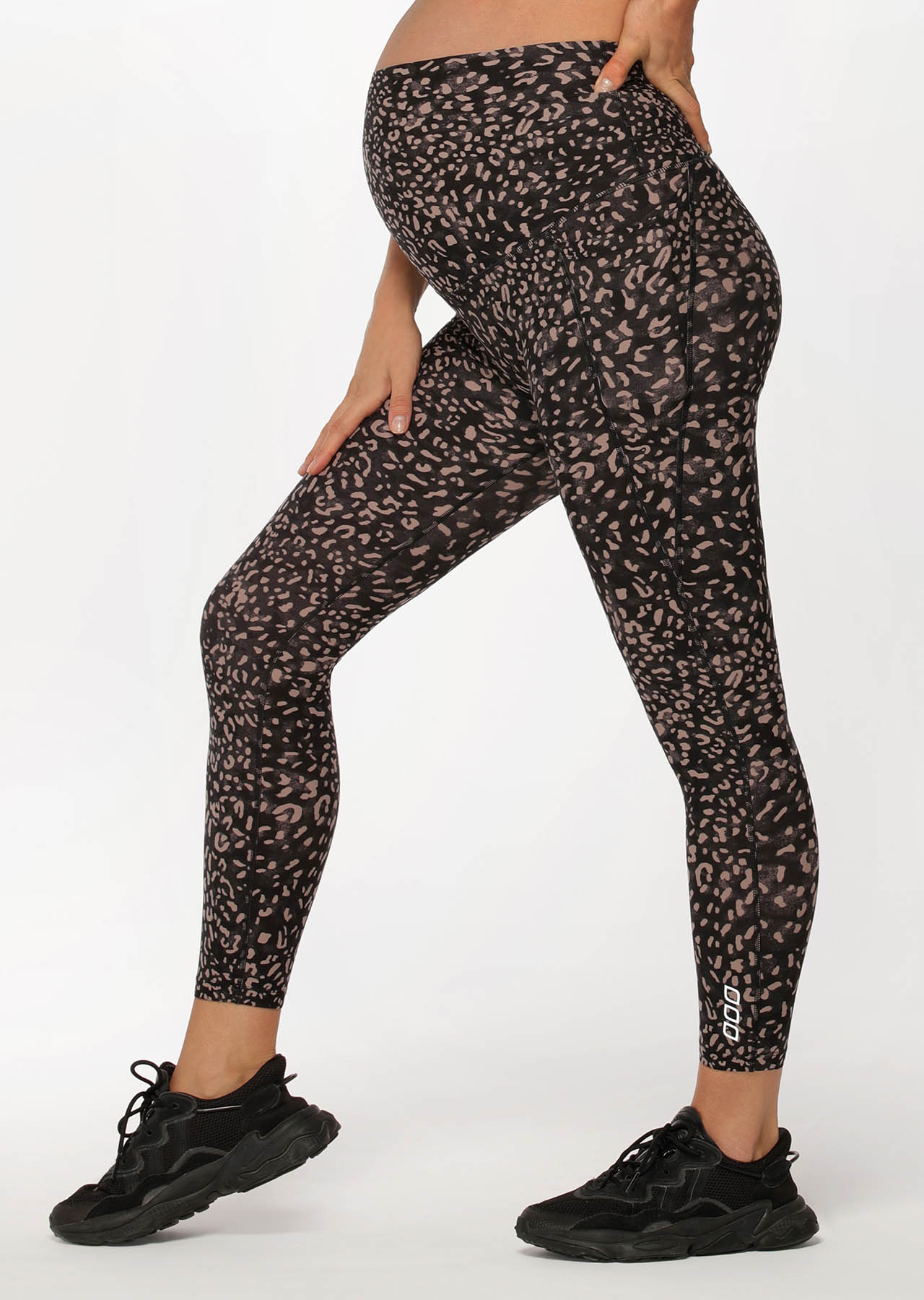 Lorna Jane LJ Maternity Phone Pocket Ankle Biter Leggings - Night Cat Print