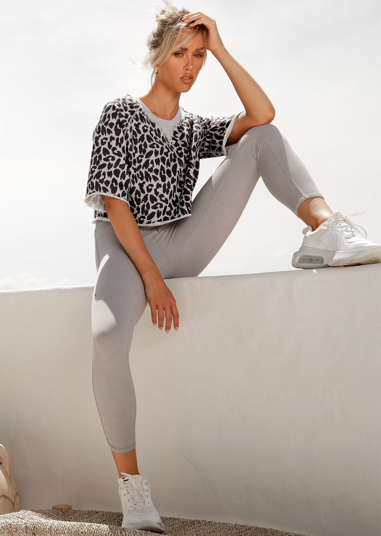 Lorna Jane Lynx Cropped Sweat - Lynx Print