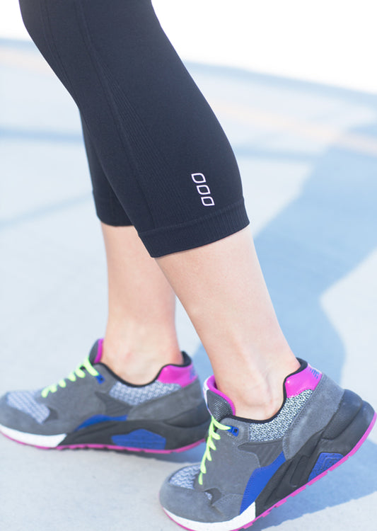 Lorna Jane Max Support Seamless 7/8 Tight - Black