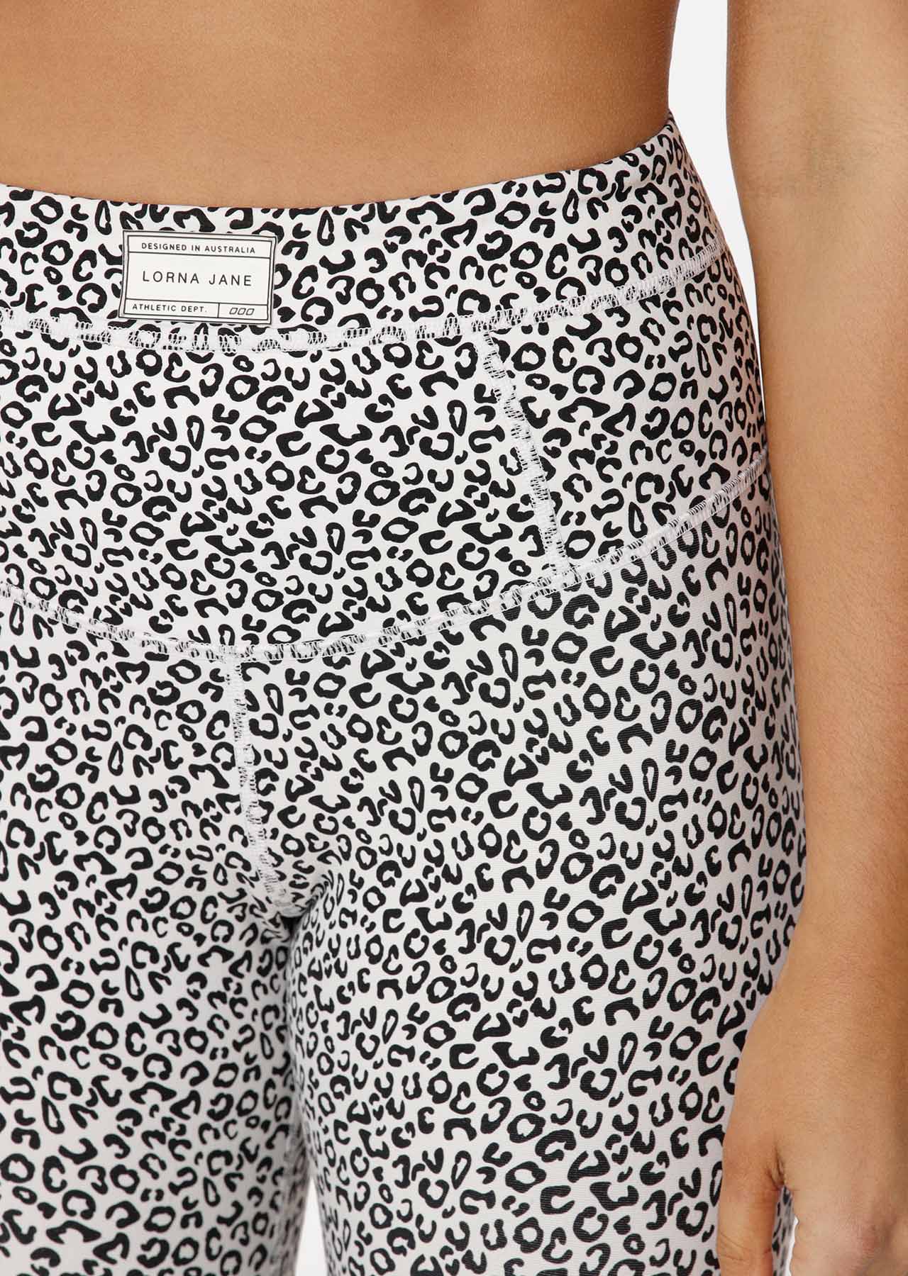 Lorna Jane Micro Leopard Core Stability Ankle Biter Leggings - Micro Leopard Print