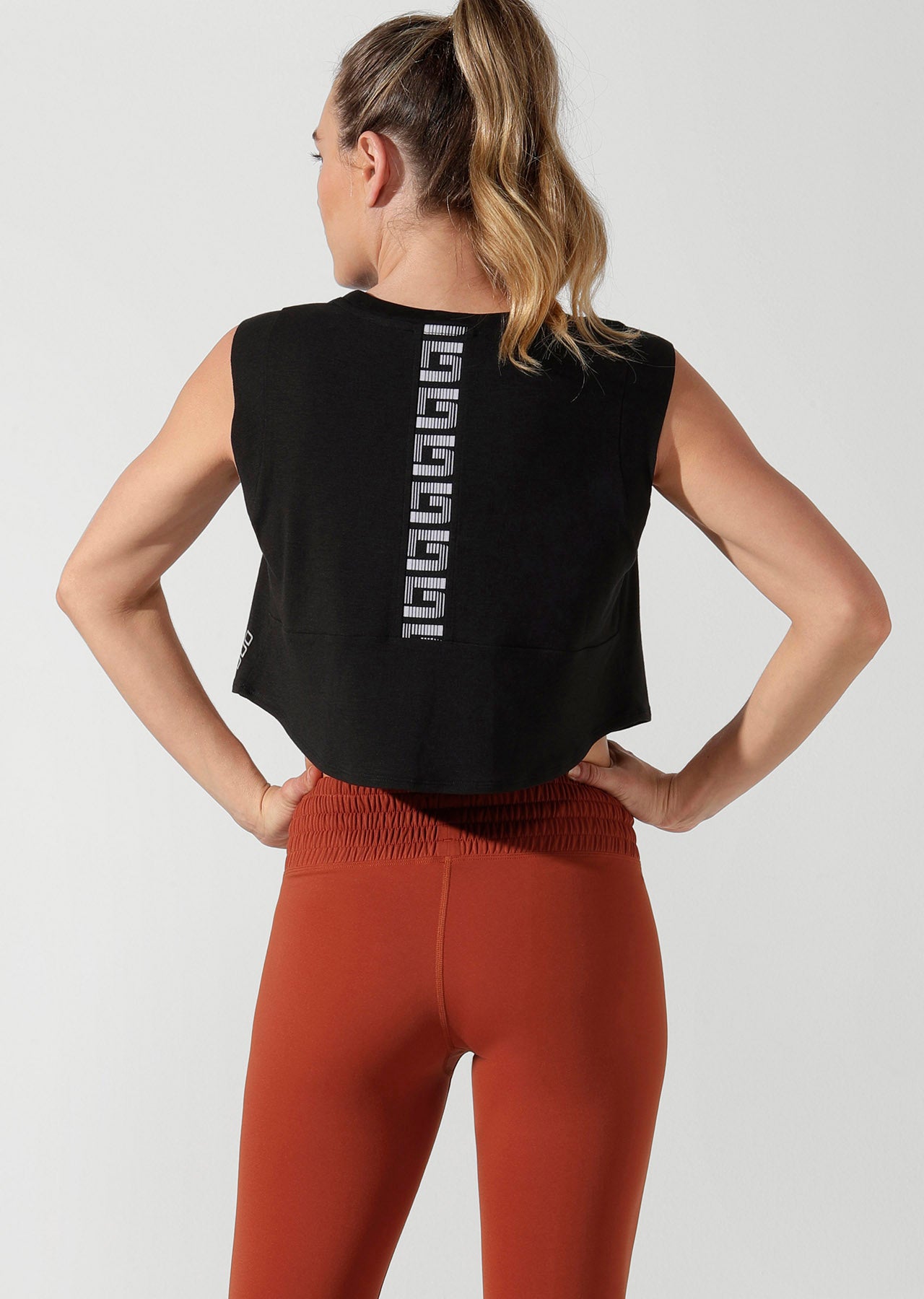 Lorna Jane Move Easy Cropped Tank - Black