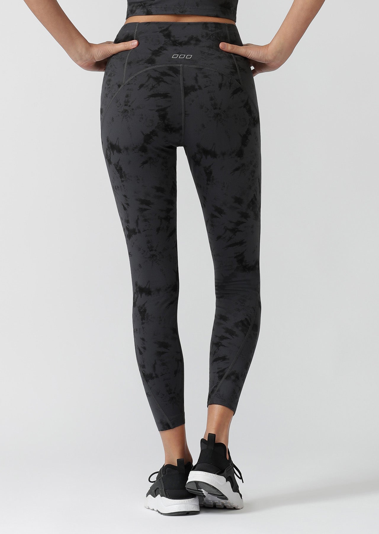 Lorna Jane No Dig Sculpting Ankle Biter Leggings - Titanium Wash Print