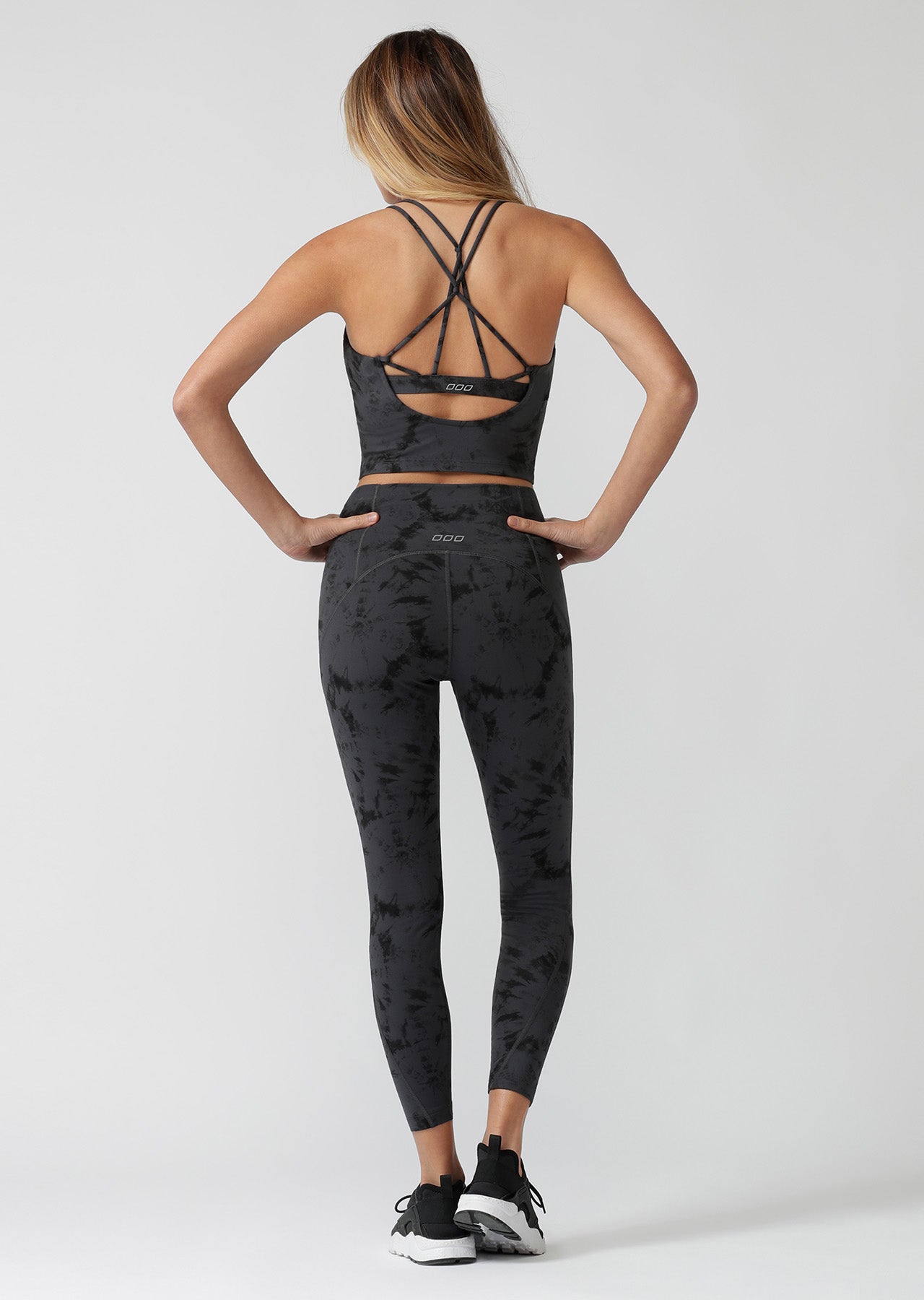 Lorna Jane No Dig Sculpting Ankle Biter Leggings - Titanium Wash Print