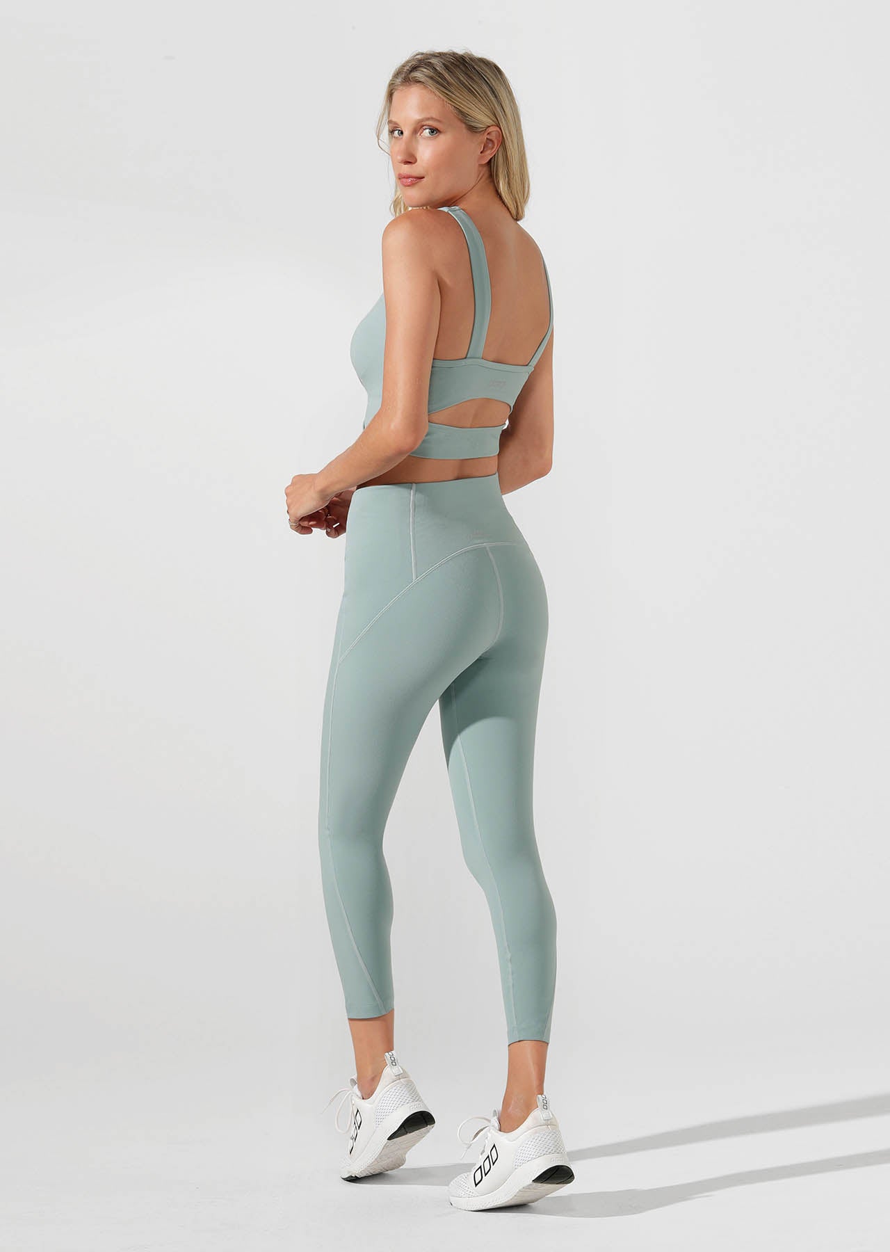 Lorna Jane No Dig Sculpting Ankle Biter Tight - Succulent