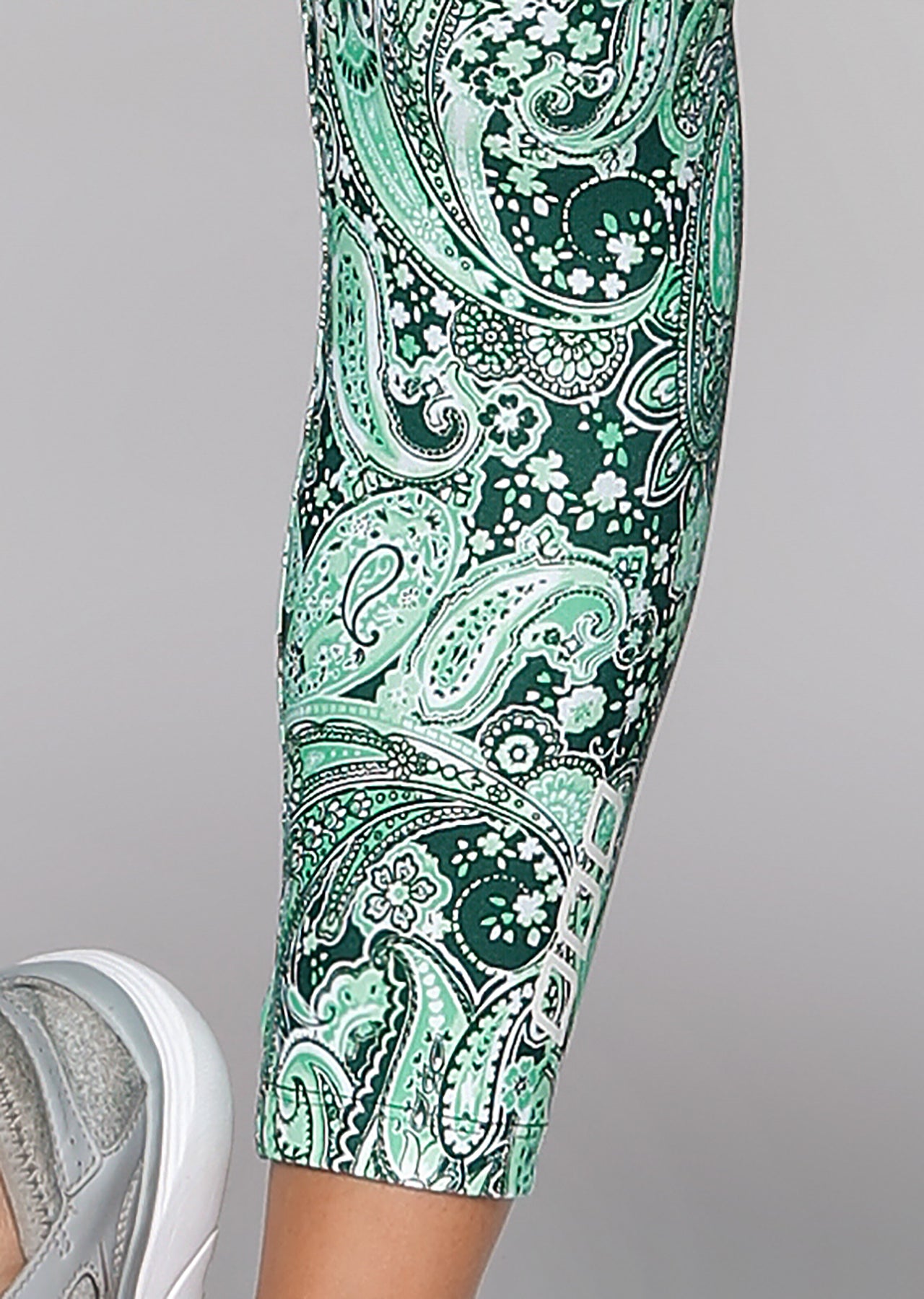 Lorna Jane Paisley Dream Core A - Paisley Dream Print