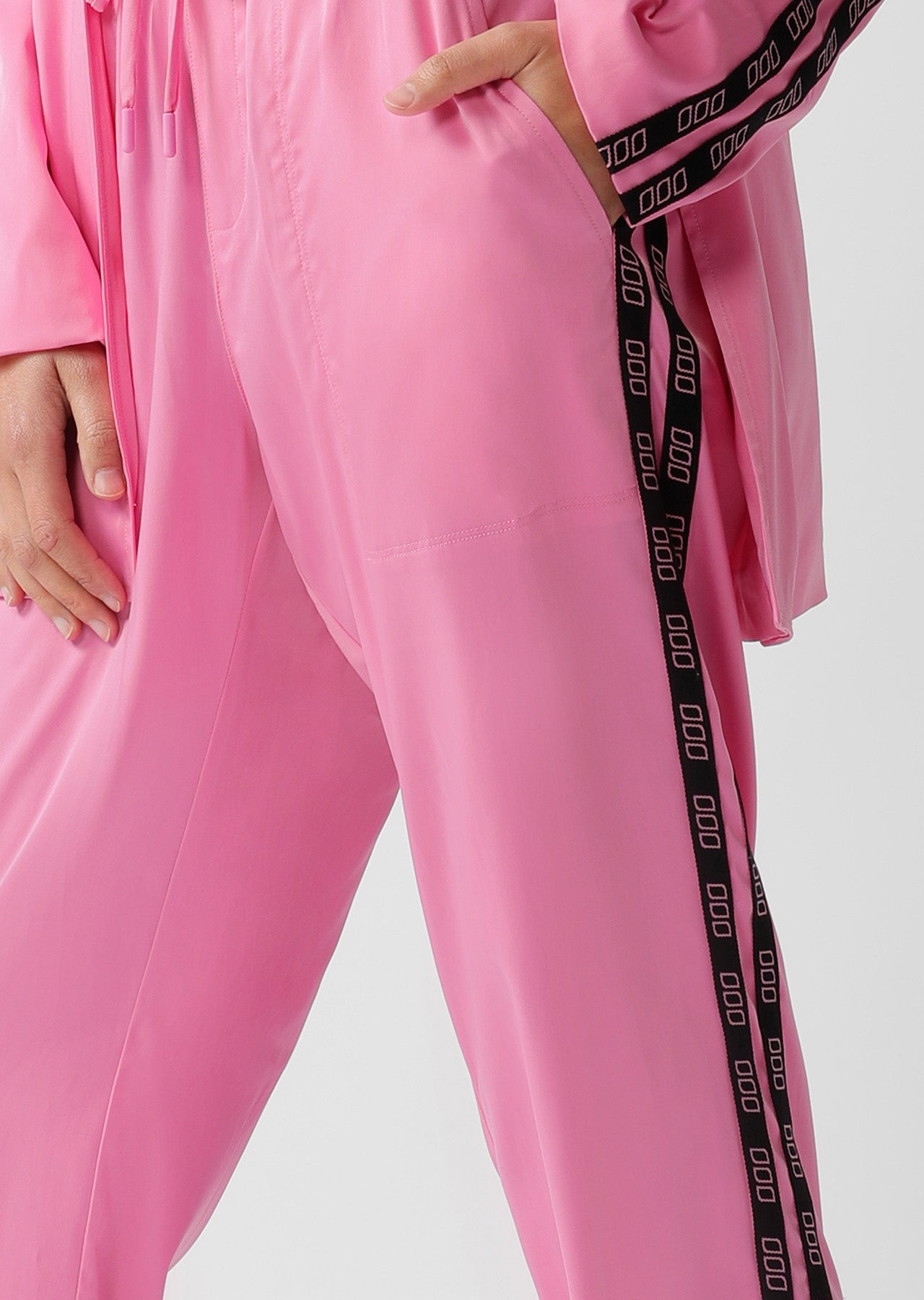 Lorna Jane Satin Street Style Pants - Milkshake