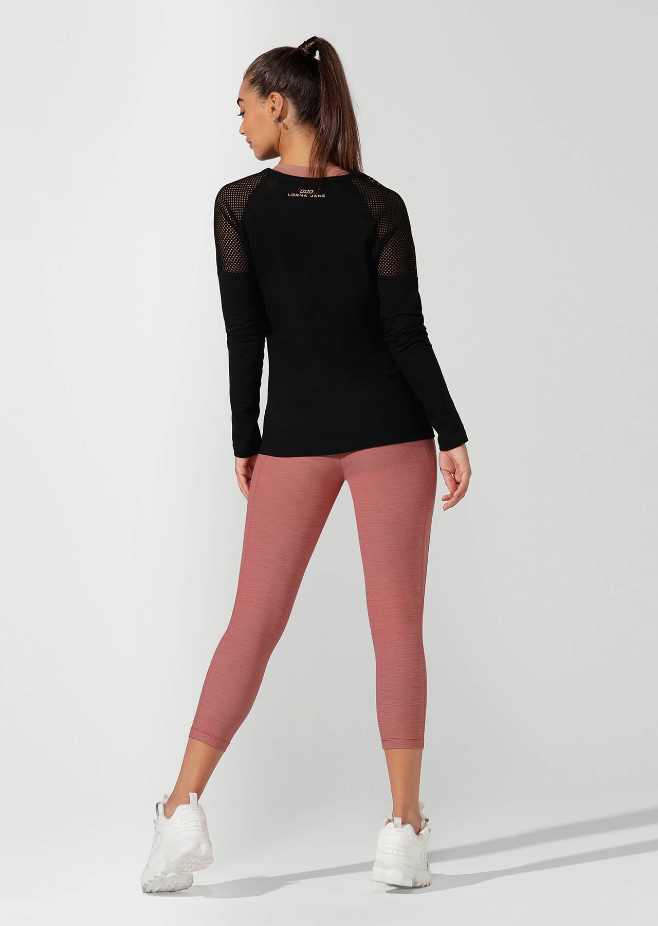 Lorna Jane Simple And Classic Long Sleeve Top - Black