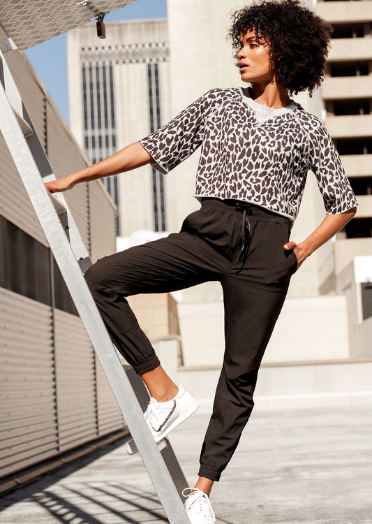 Lorna Jane Slim Fit Active Pants - Black