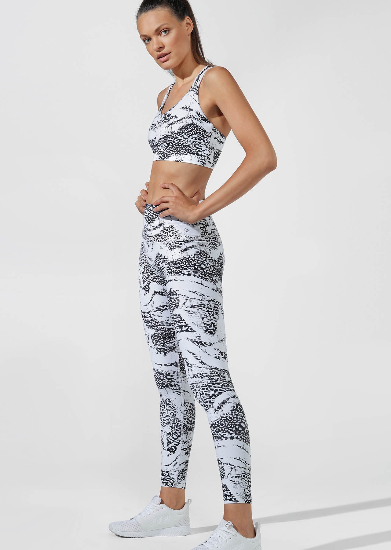 Lorna Jane Snow Leopard Sports Bra - Snow Leopard Print