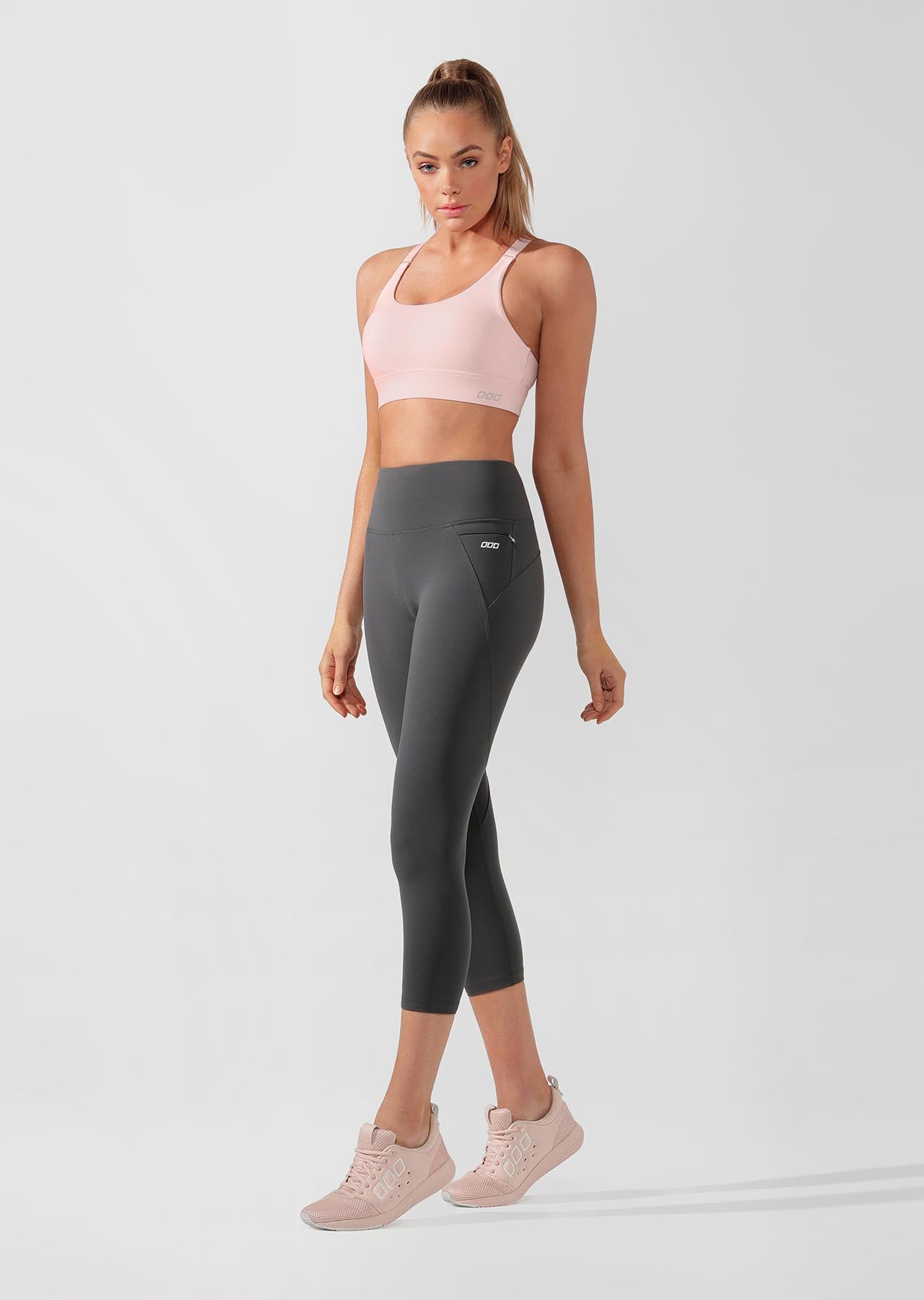 Lorna Jane Stronger Sports Bra - Pale Peony