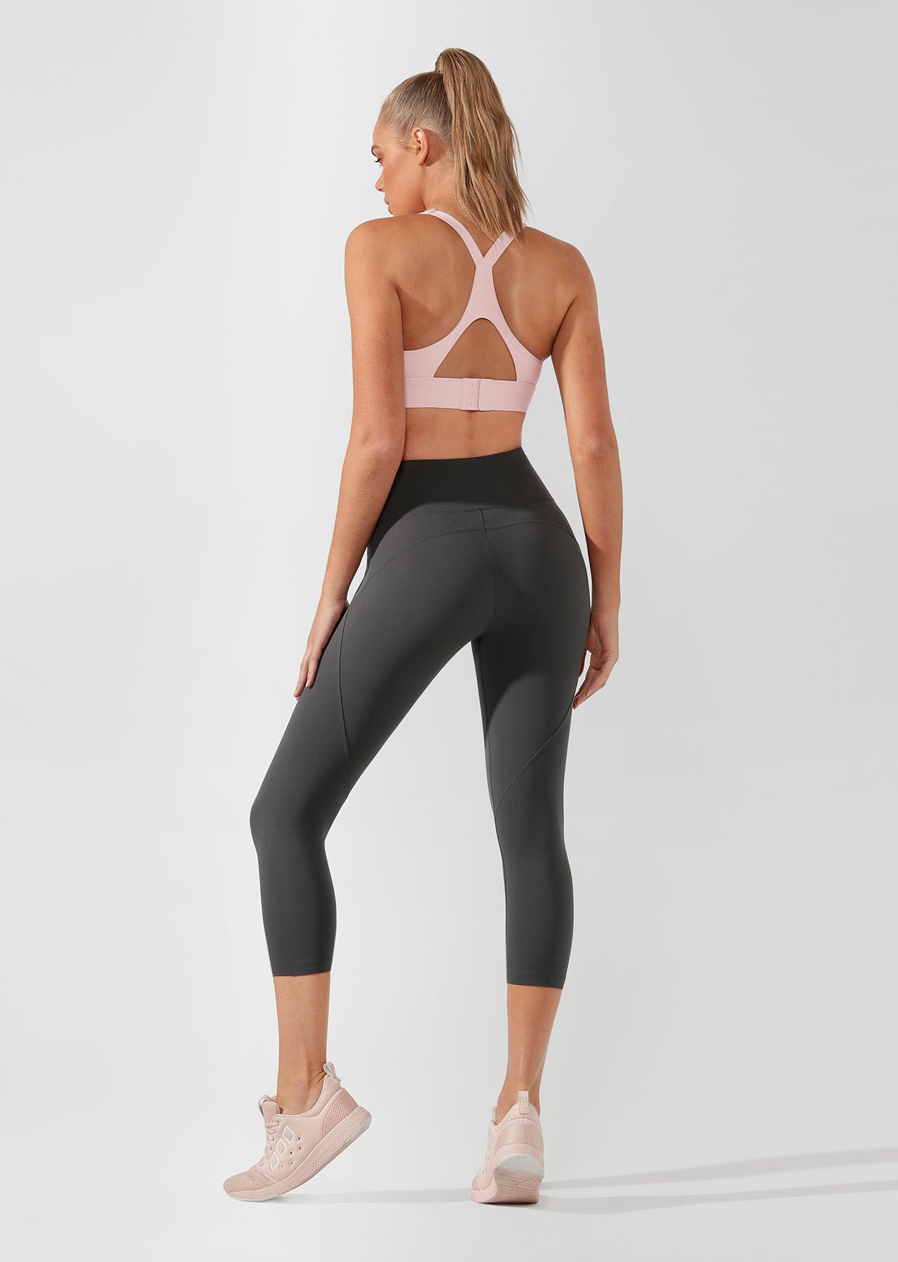 Lorna Jane Stronger Sports Bra - Pale Peony