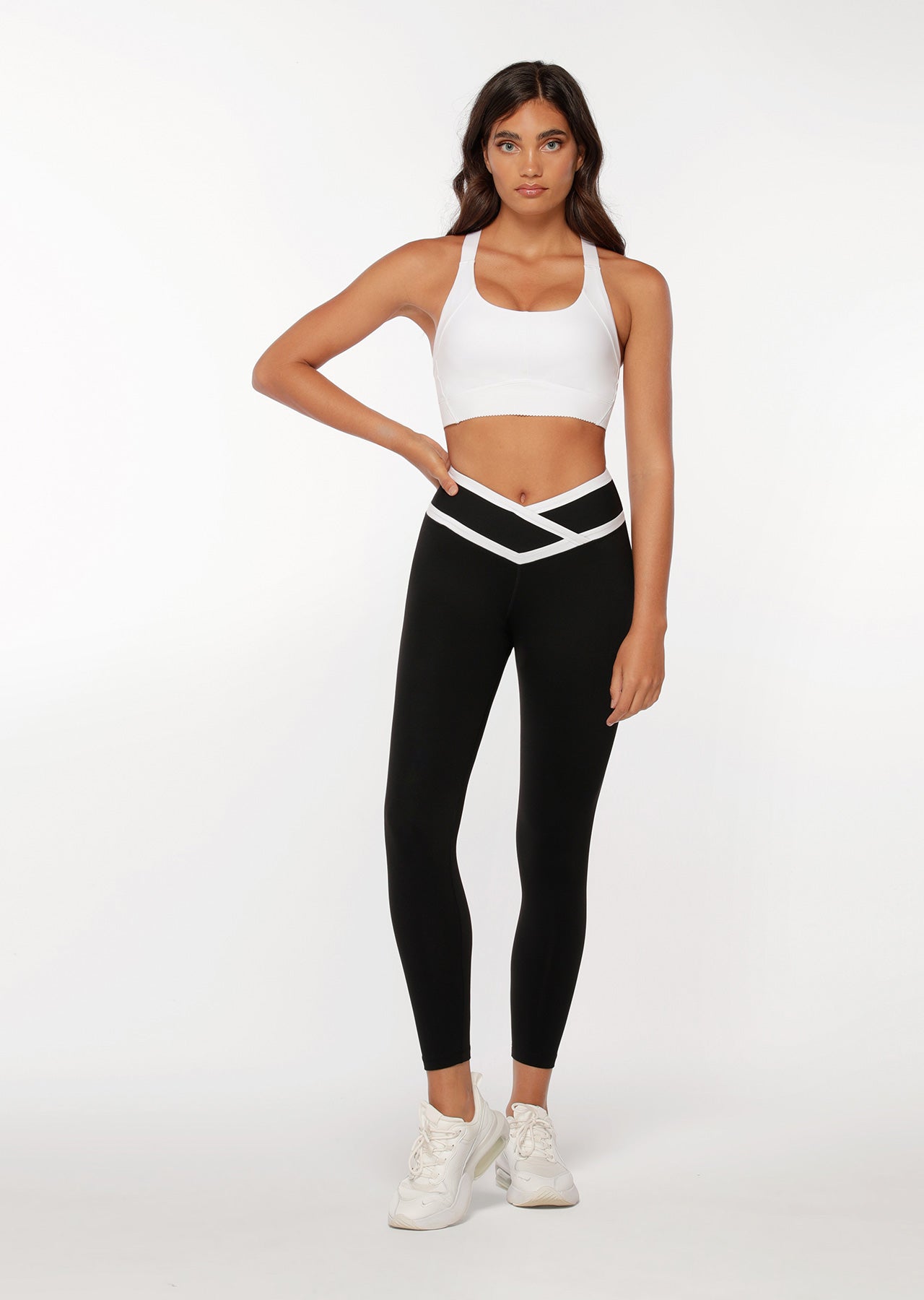 Lorna Jane The Perfect Sports Bra - White