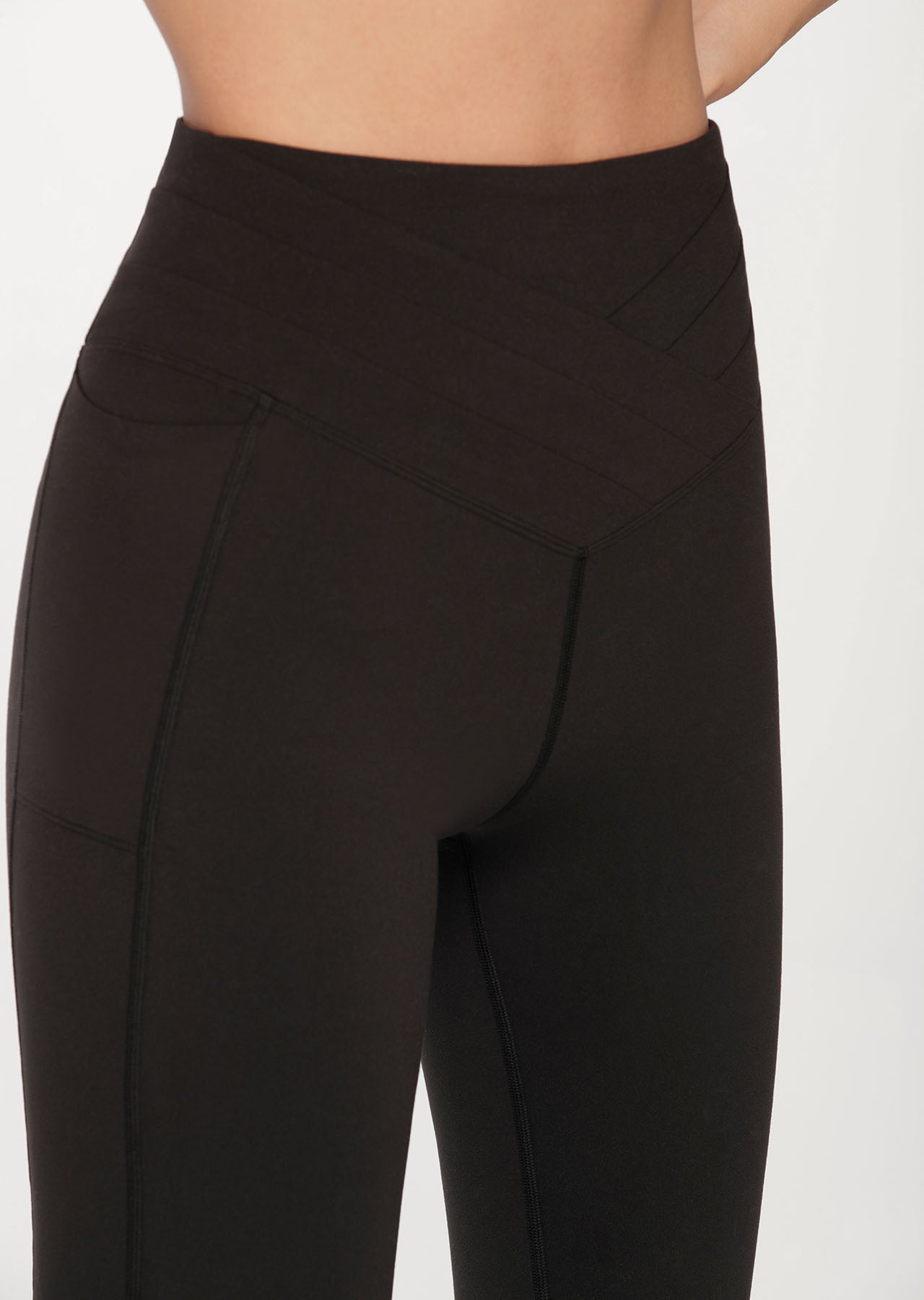 Lorna Jane Tuck Front Phone Pocket Full Length Leggings - Black