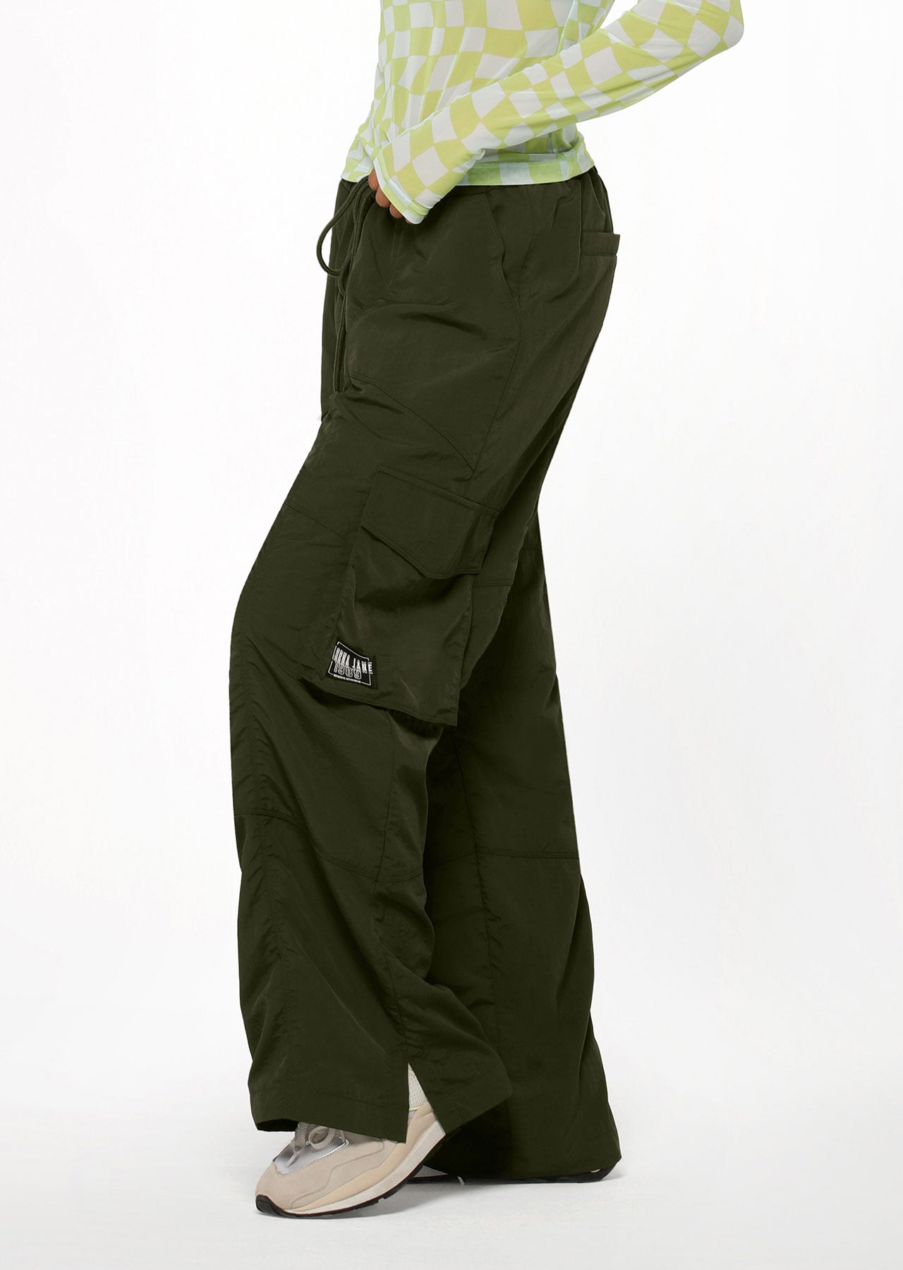 Lorna Jane Y2K Low Rise Oversized Cargo Pants - Luxury Green
