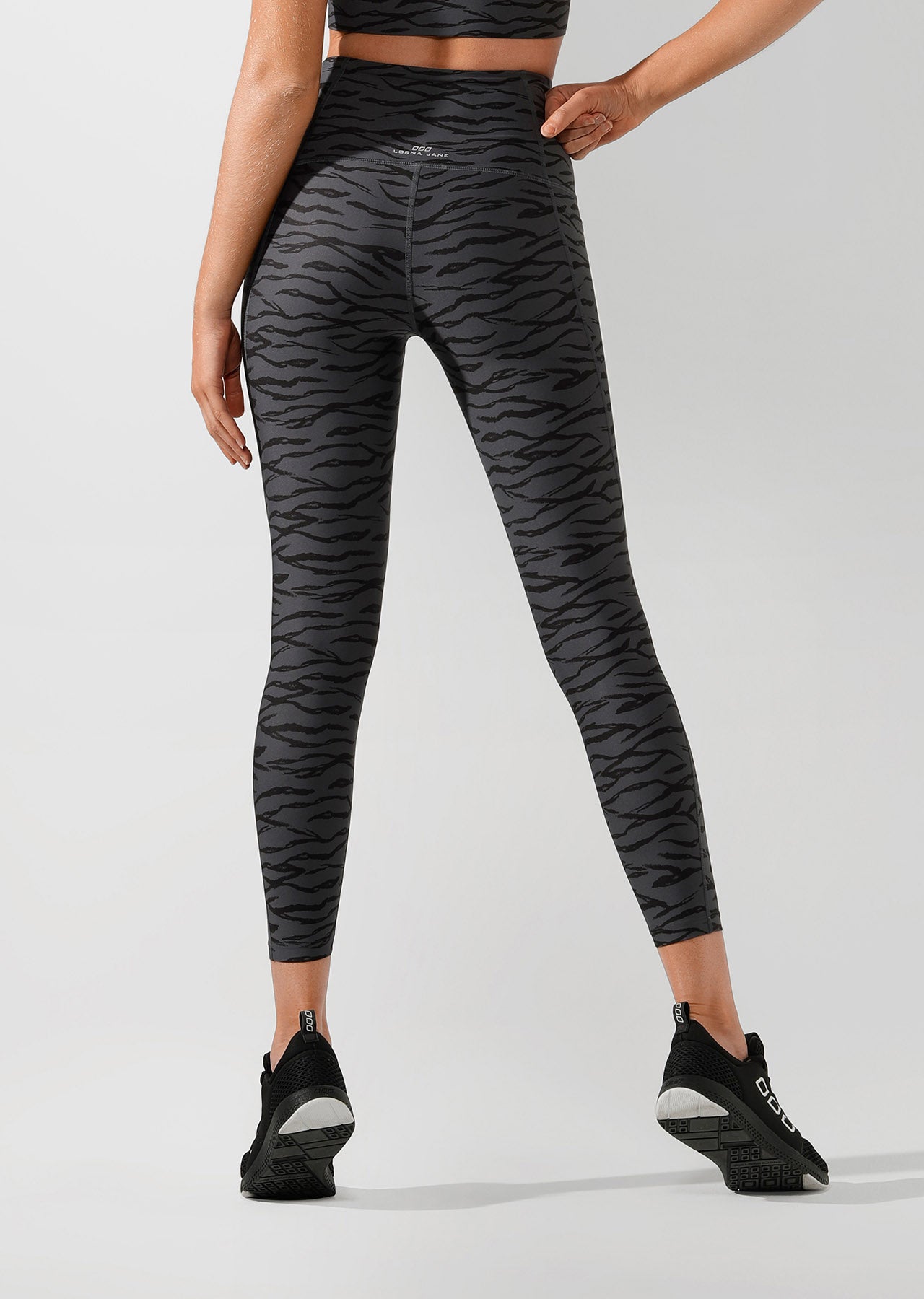 Lorna Jane Zebra Ankle Biter Tight - Titanium/Zebra Print