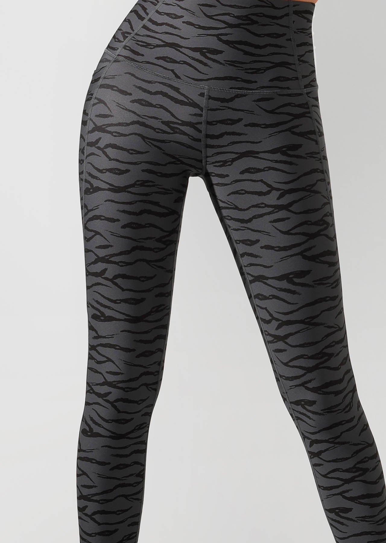 Lorna Jane Zebra Ankle Biter Tight - Titanium/Zebra Print